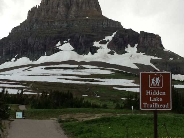 Hidden Lake Trail trailhead sign at Logan Pass
