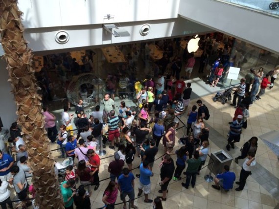Apple store on a busy day