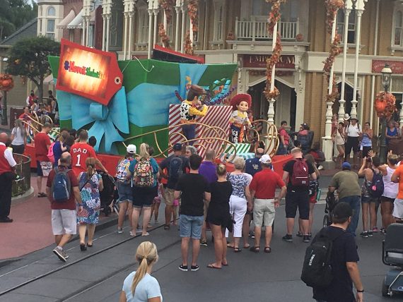 Disney Move It, Shake It, Celebrate It parade