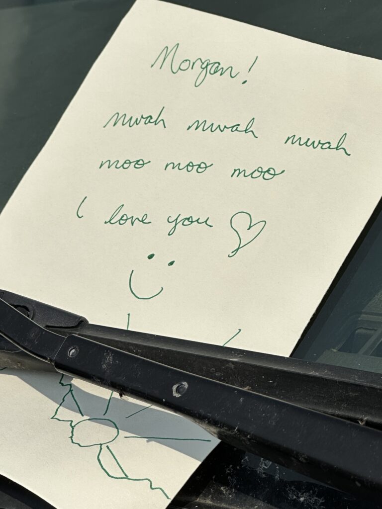 Car windshield note 